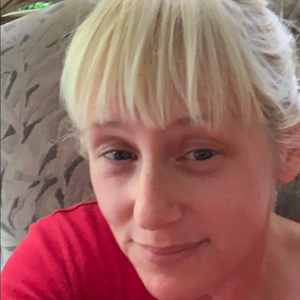 Meet your Posher, Stefanie